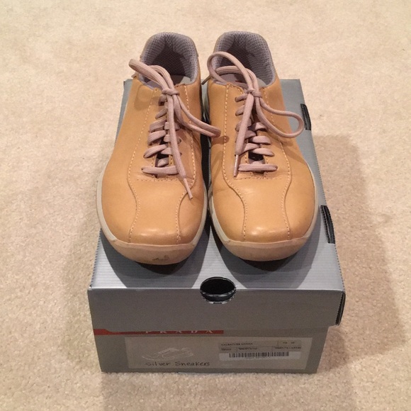 Prada sneaker - Picture 1 of 7